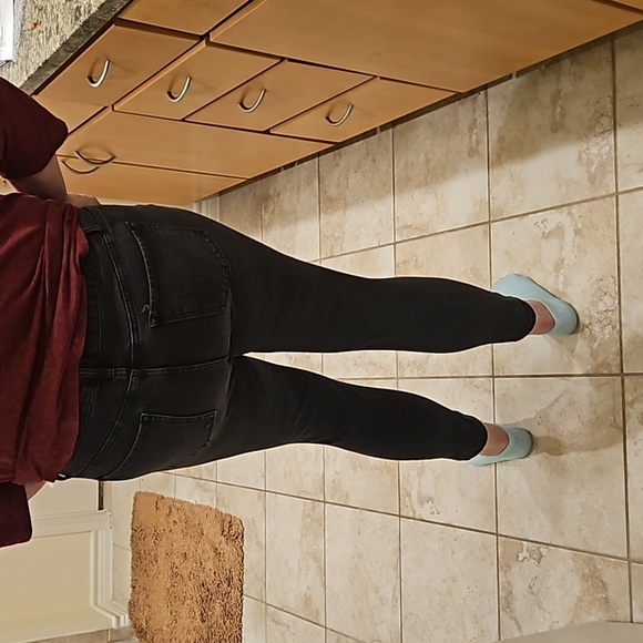 Jeans - Picture 2 of 3